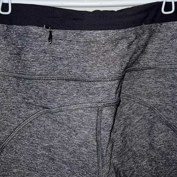 LuluLemon Wunder Train Leggings with Pockets - Picture 6 of 9